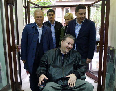 Vesić: Another ramp for the people with disability at the initiative Hendi Center Coloseum